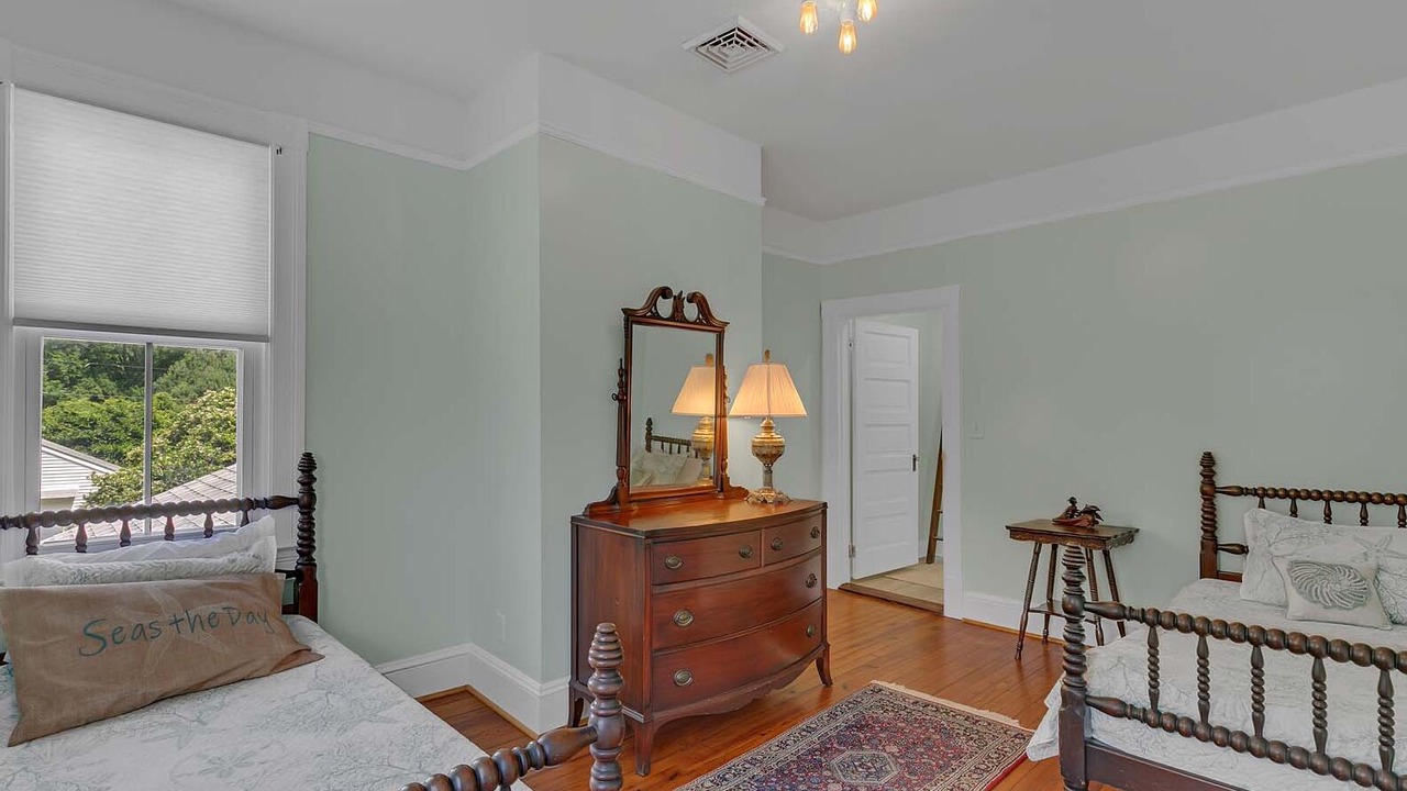 Photo of Bedroom in Foster