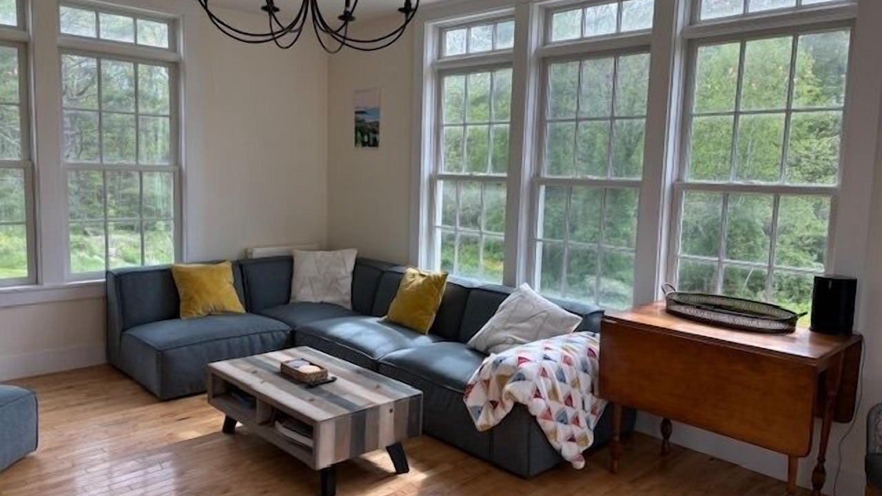 Photo of Livingroom in Walpole