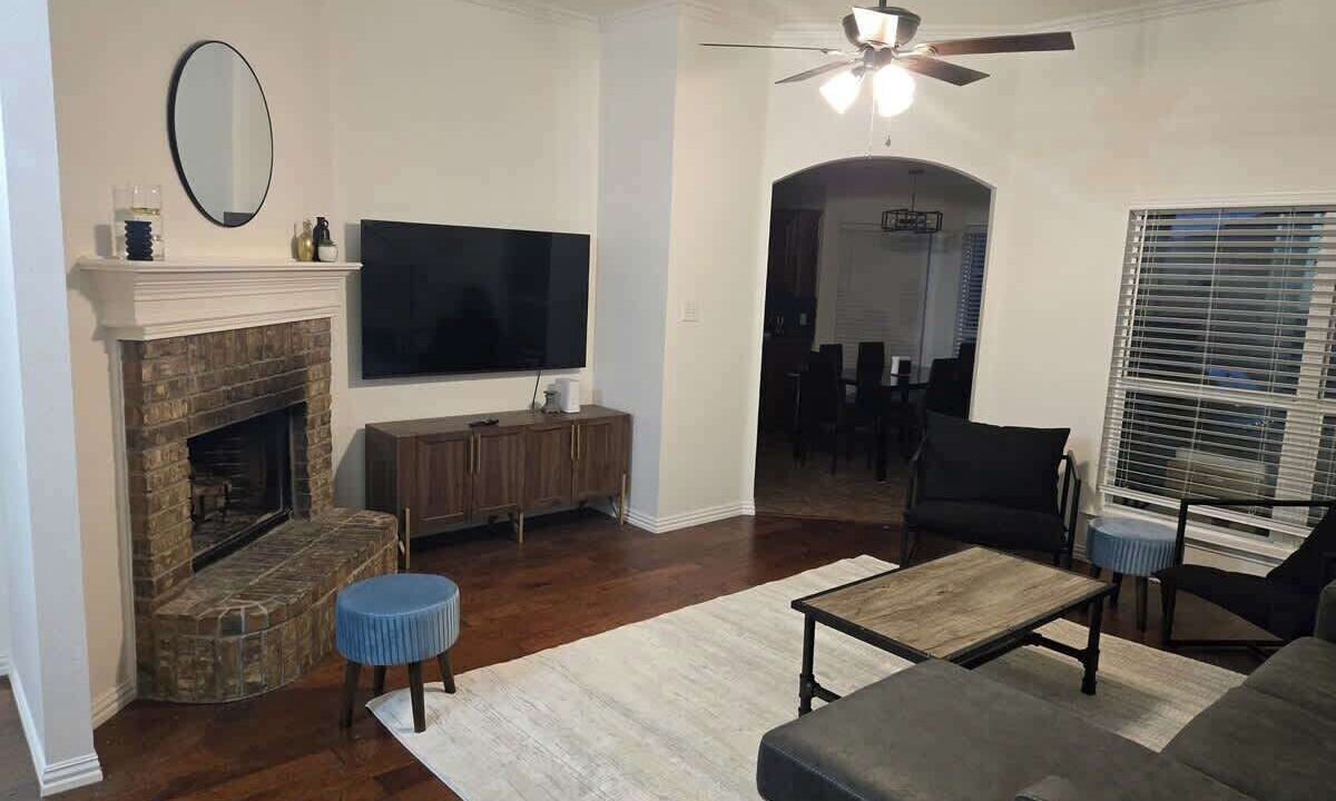 Photo of Livingroom in Burleson