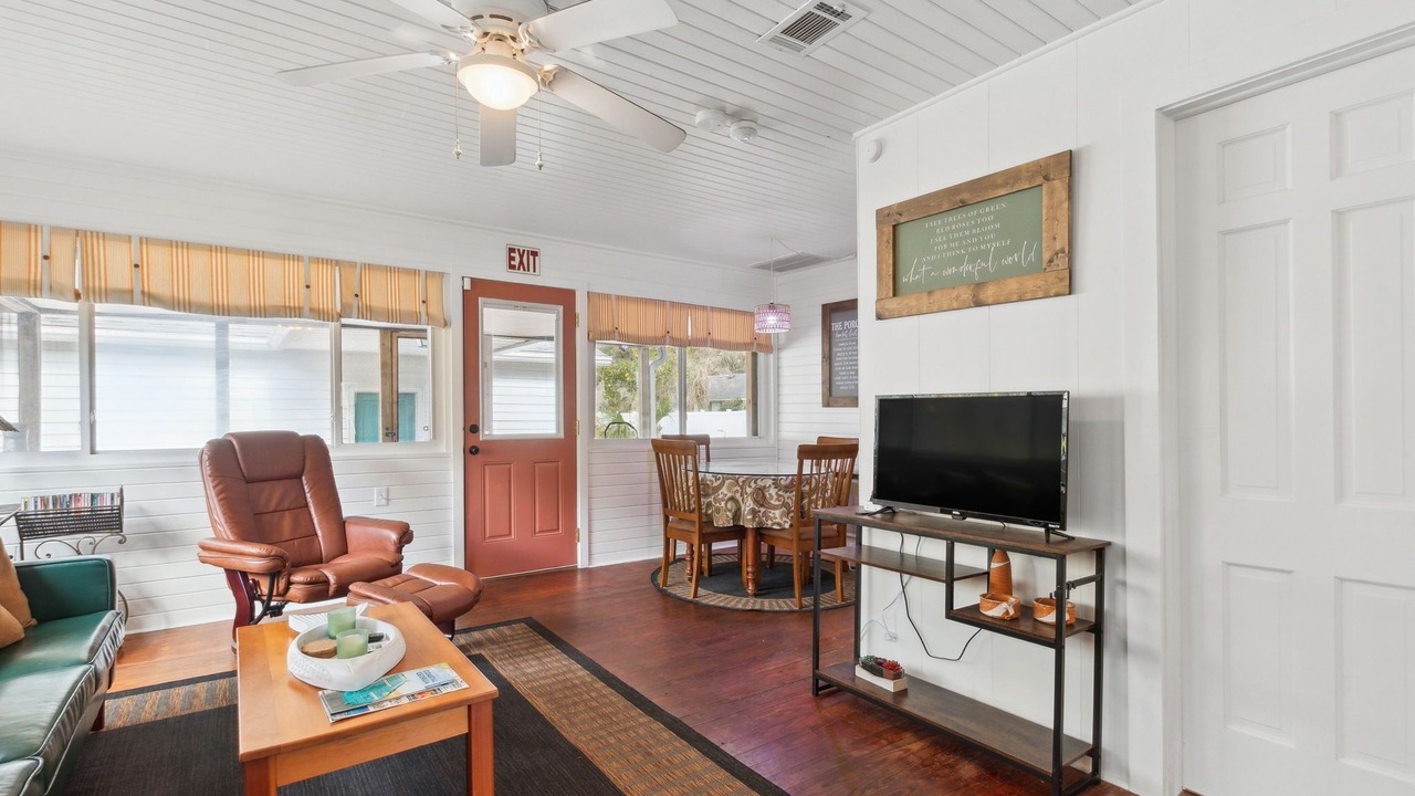 Photo of Livingroom in St. Marys