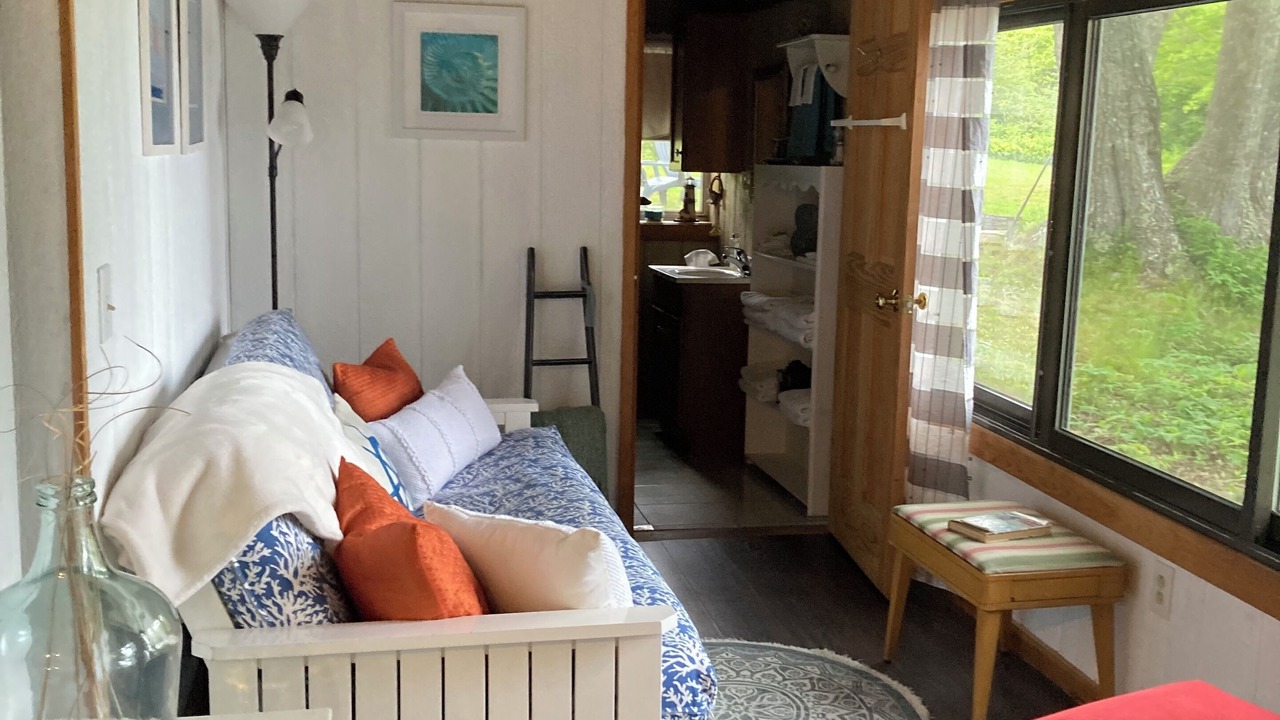 Photo of Livingroom in Isle of Springs