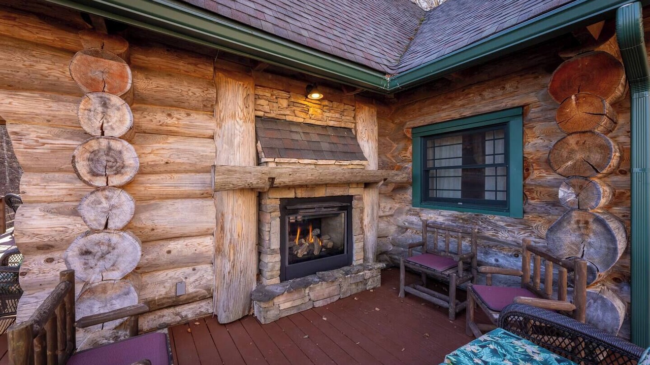 Photo of Livingroom in Slatyfork Farm
