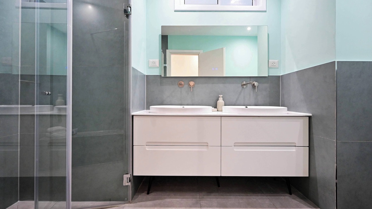 Photo of Bathroom in Tel Aviv Promenade