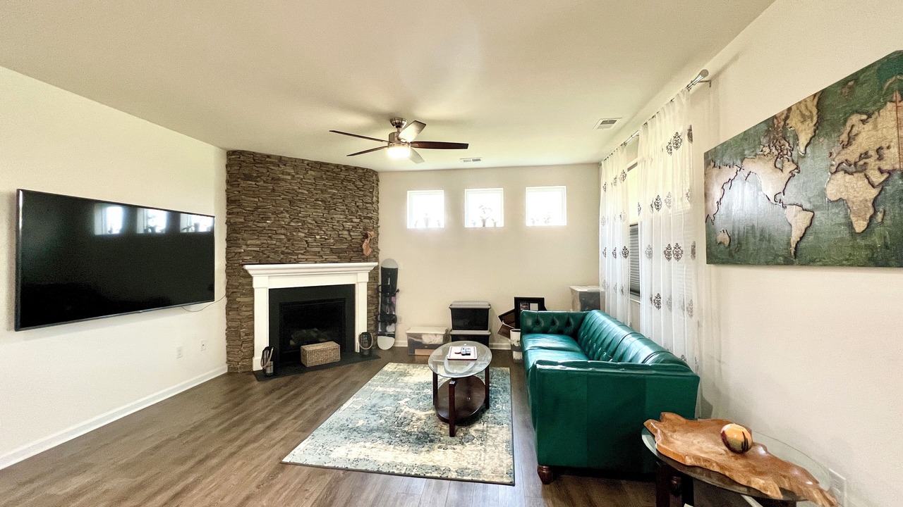 Photo of Livingroom in Milton
