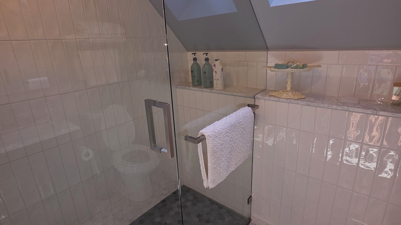 Photo of Bathroom in Round Pond