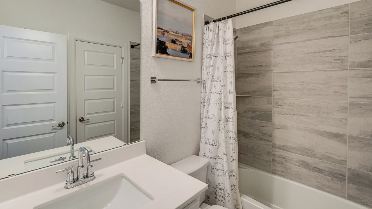 Photo of Bathroom in Park Central