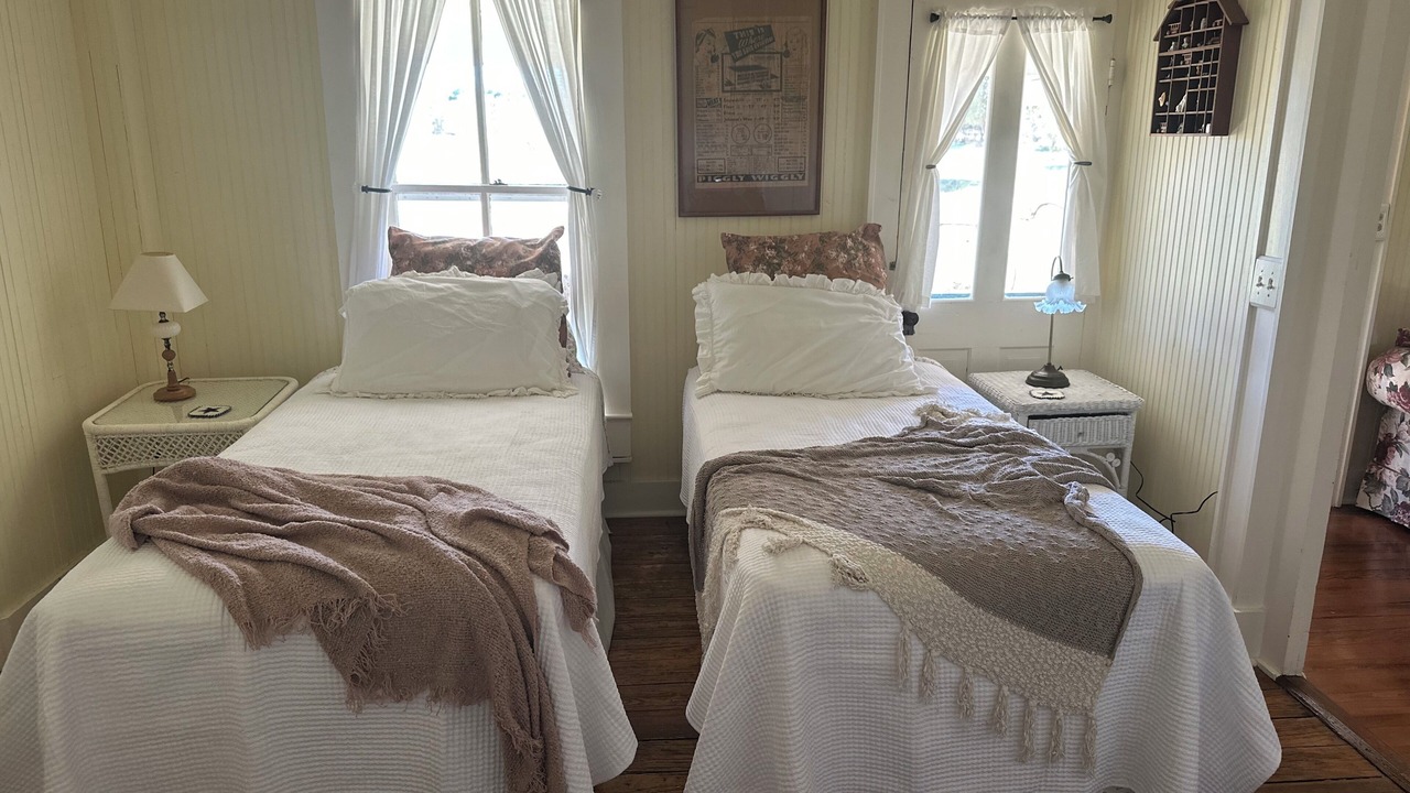 Photo of Bedroom in Center Point