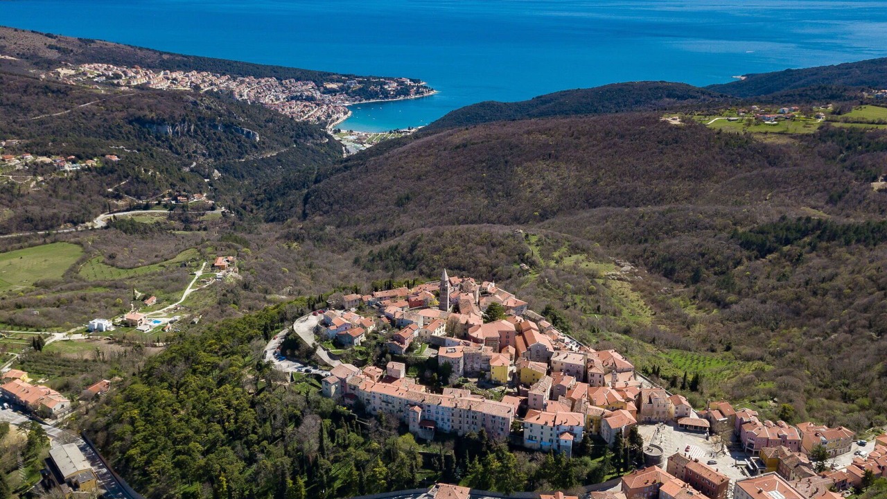 Photo of Others in Snasici