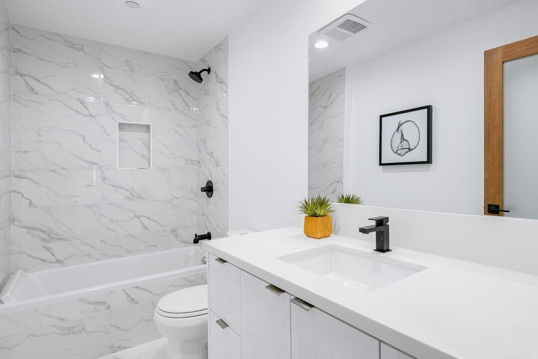 Photo of Bathroom in Downtown Los Angeles