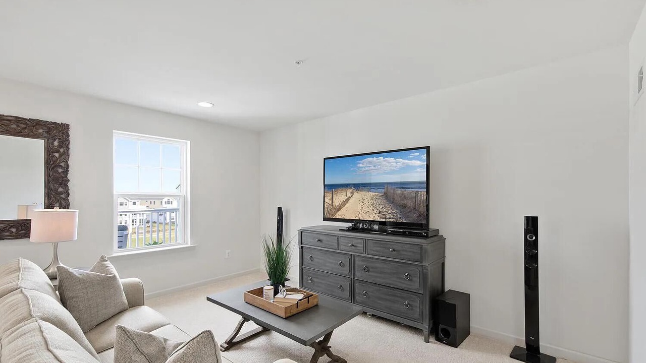 Photo of Livingroom in Bayside