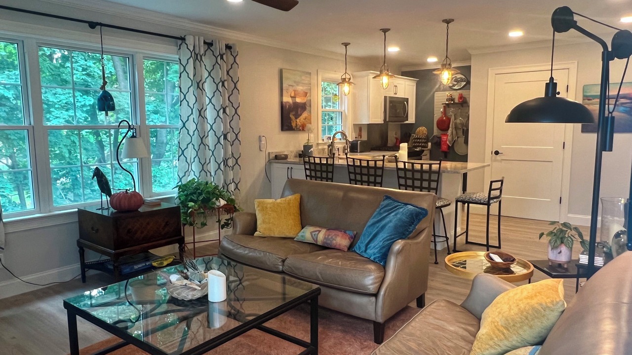 Photo of Livingroom in Falmouth Foreside