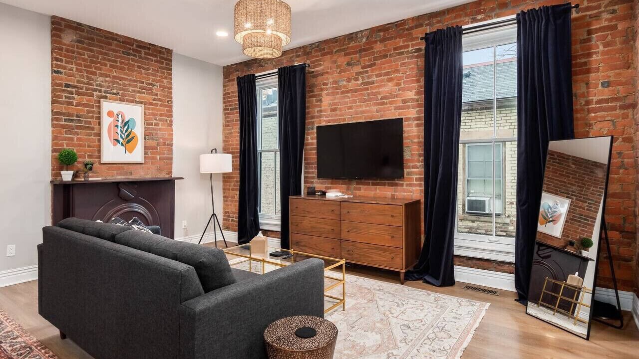Photo of Livingroom in Victorian Village