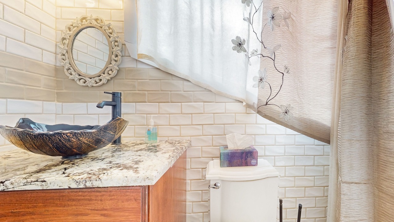 Photo of Bathroom in Warren