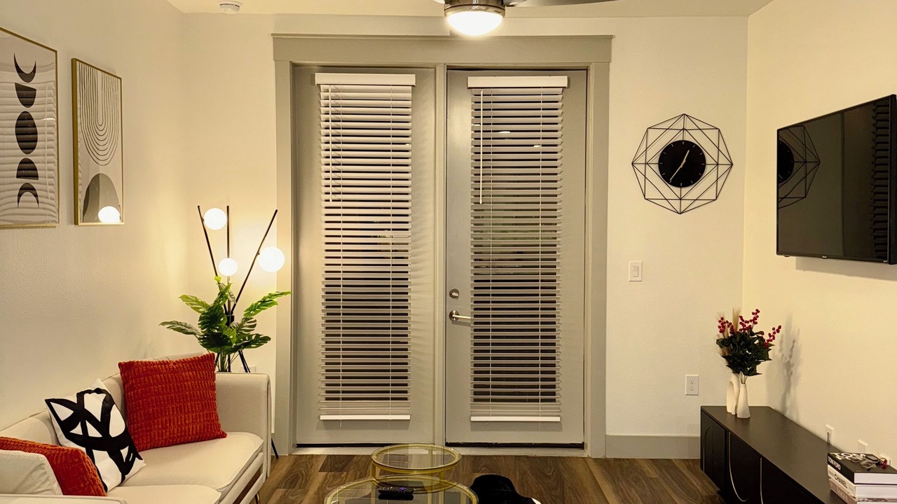Photo of Livingroom in Addison