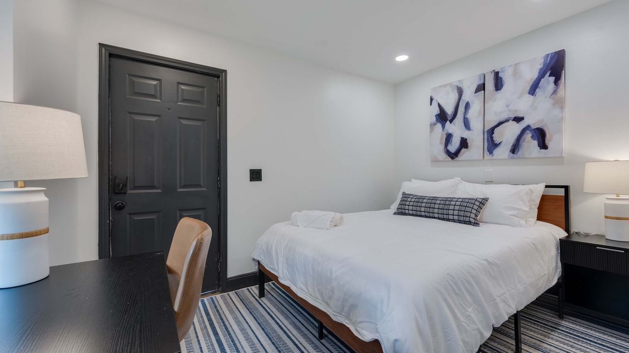 Photo of Bedroom in Weinland Park