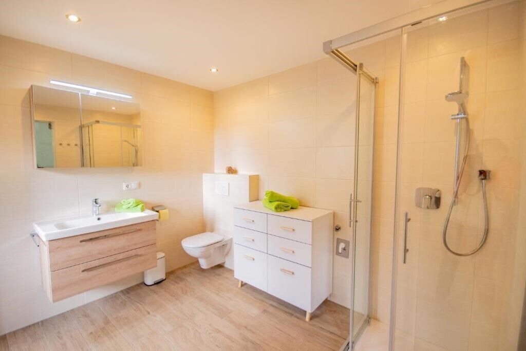 Photo of Bathroom in Trins