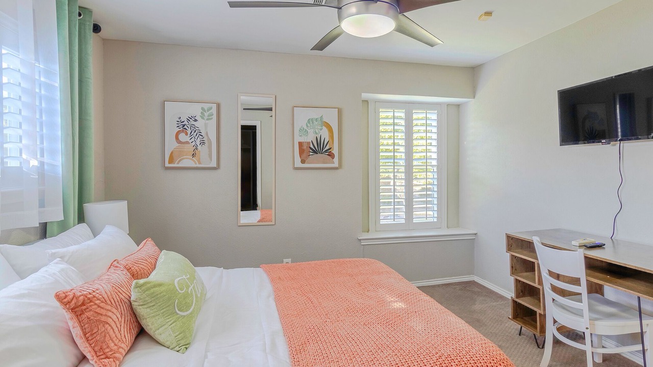 Photo of Bedroom in Lake Highlands