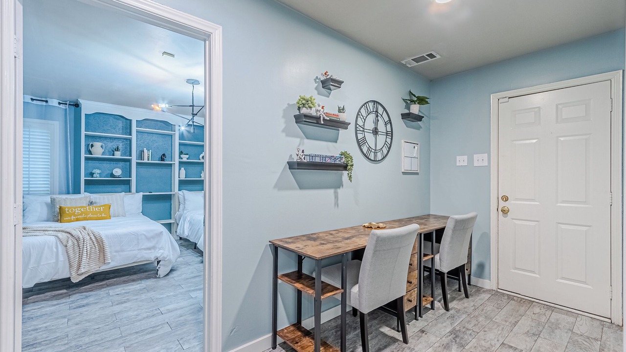 Photo of Bedroom in Lake Highlands