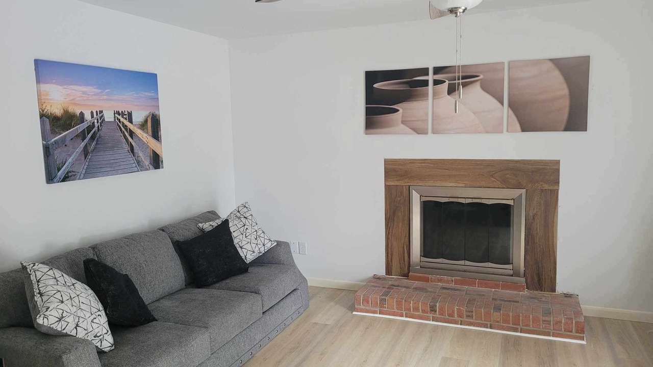 Photo of Livingroom in North Newport News