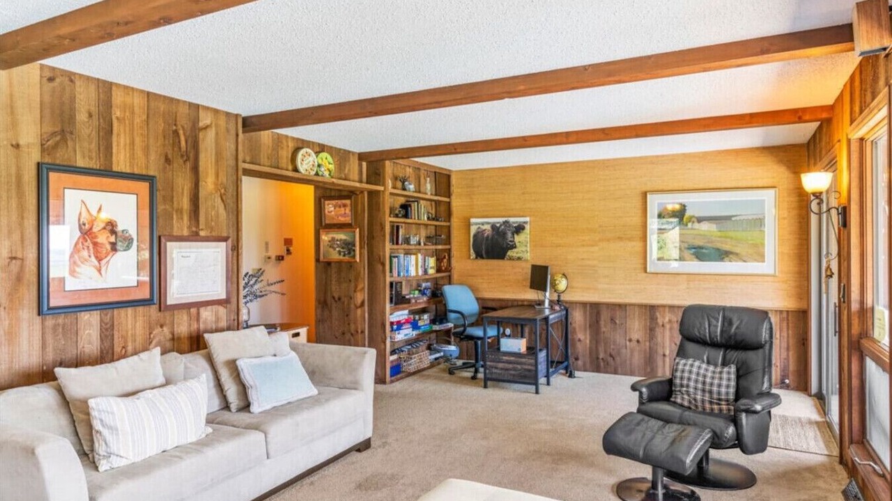Photo of Livingroom in Ashville