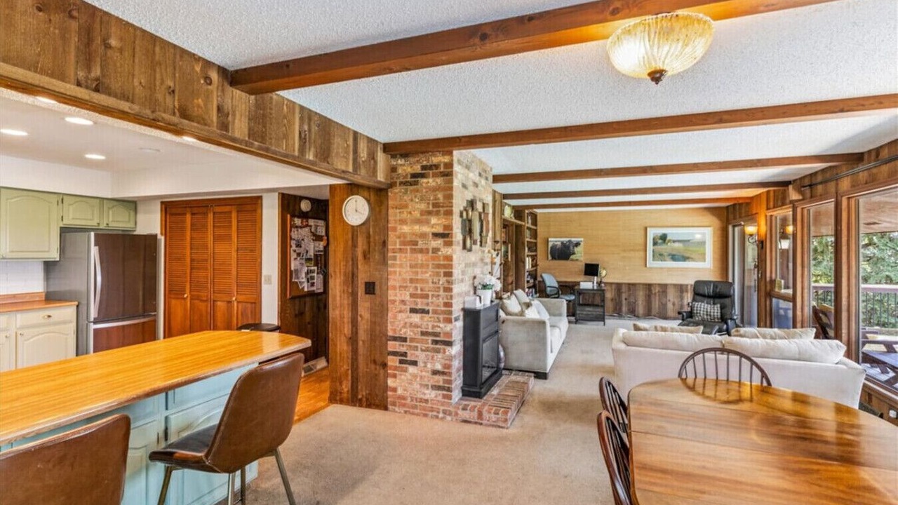Photo of Livingroom in Ashville