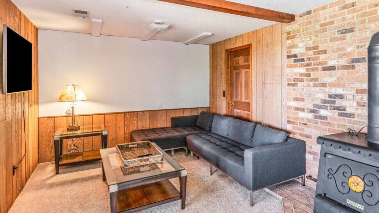 Photo of Livingroom in Ashville