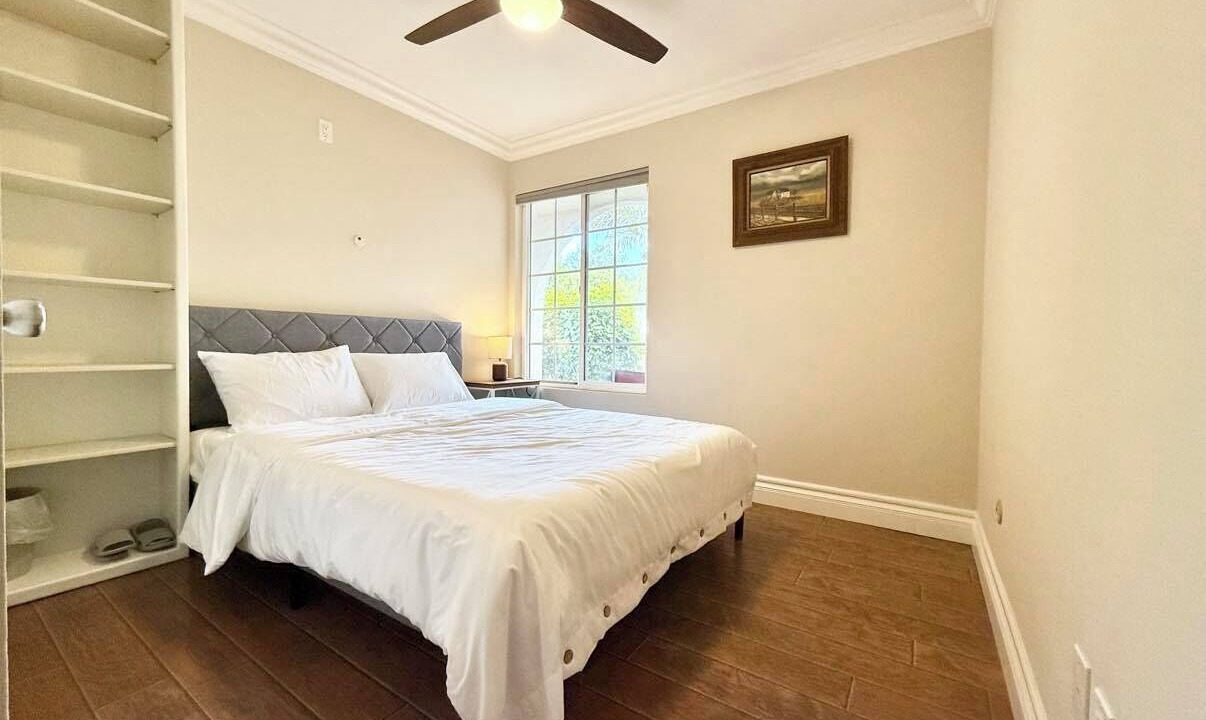 Photo of Bedroom in Midway