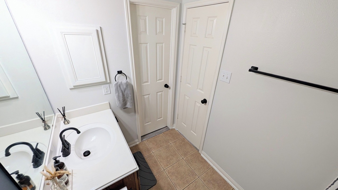 Photo of Bathroom in Kemah