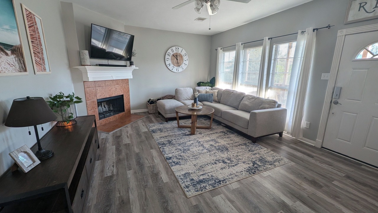 Photo of Livingroom in Kemah