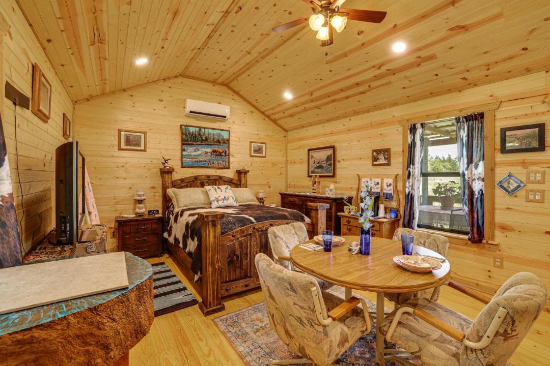 Photo of Bedroom in Harper