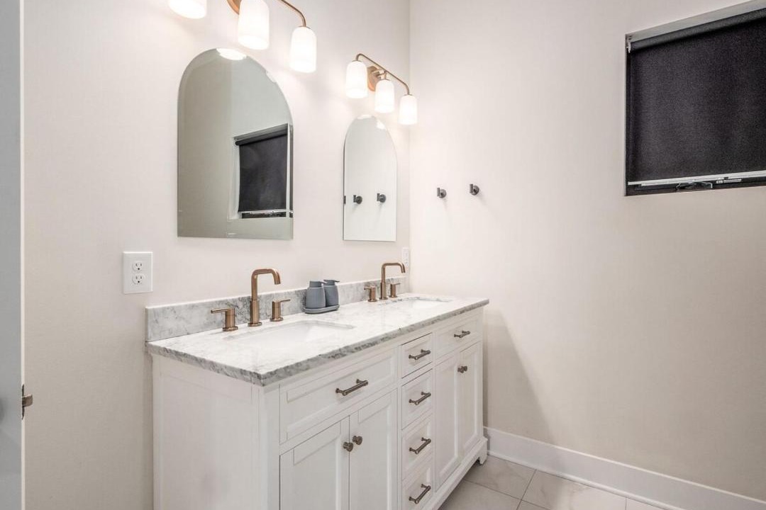 Photo of Bathroom in Franklin Park