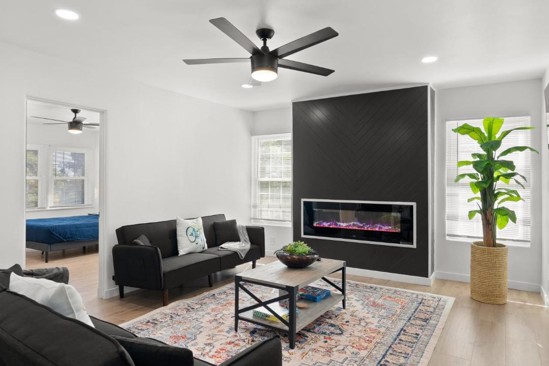 Photo of Livingroom in Central Escondido