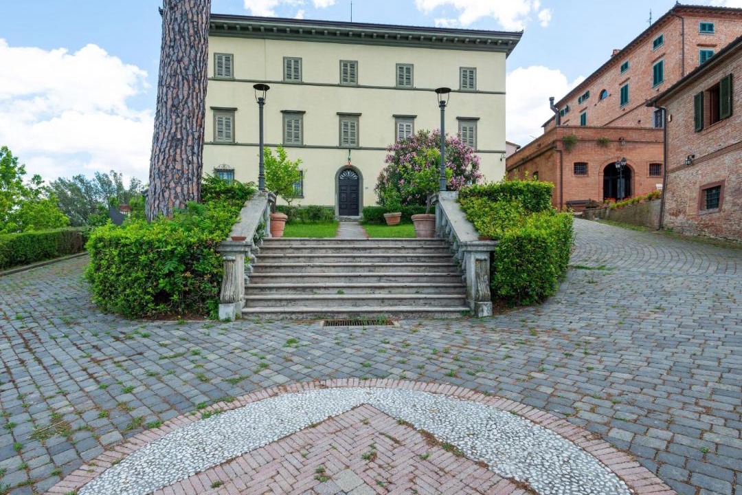 Photo of Buildings in Bucciano