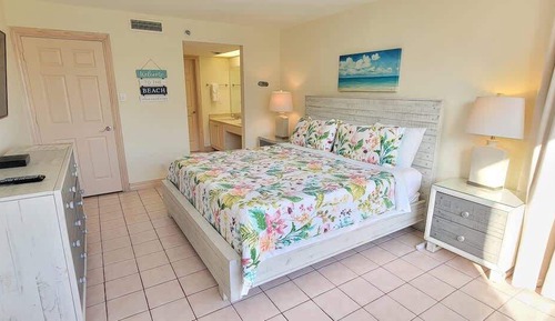 Apartment, Multiple Beds, Balcony, Pool View