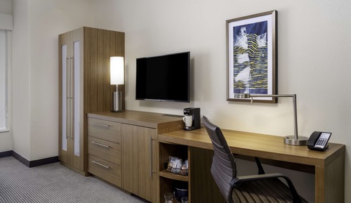 Room (2 Queen Beds with SofaBed, High Floor)