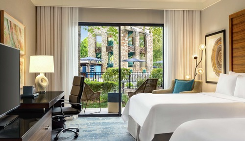 Room, 2 Queen Beds (Pool Walk Out)