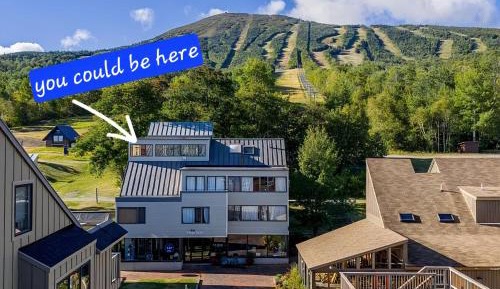 Two-Bedroom Apartment with Mountain View