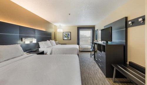 Standard Queen Room with Two Queen Beds