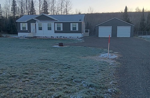 North Penobscot House | 3-bedroom house in tranquil Stacyville with AC