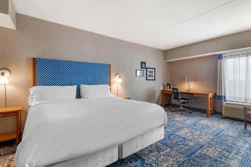 Bangor Aviator Hotel Bw 